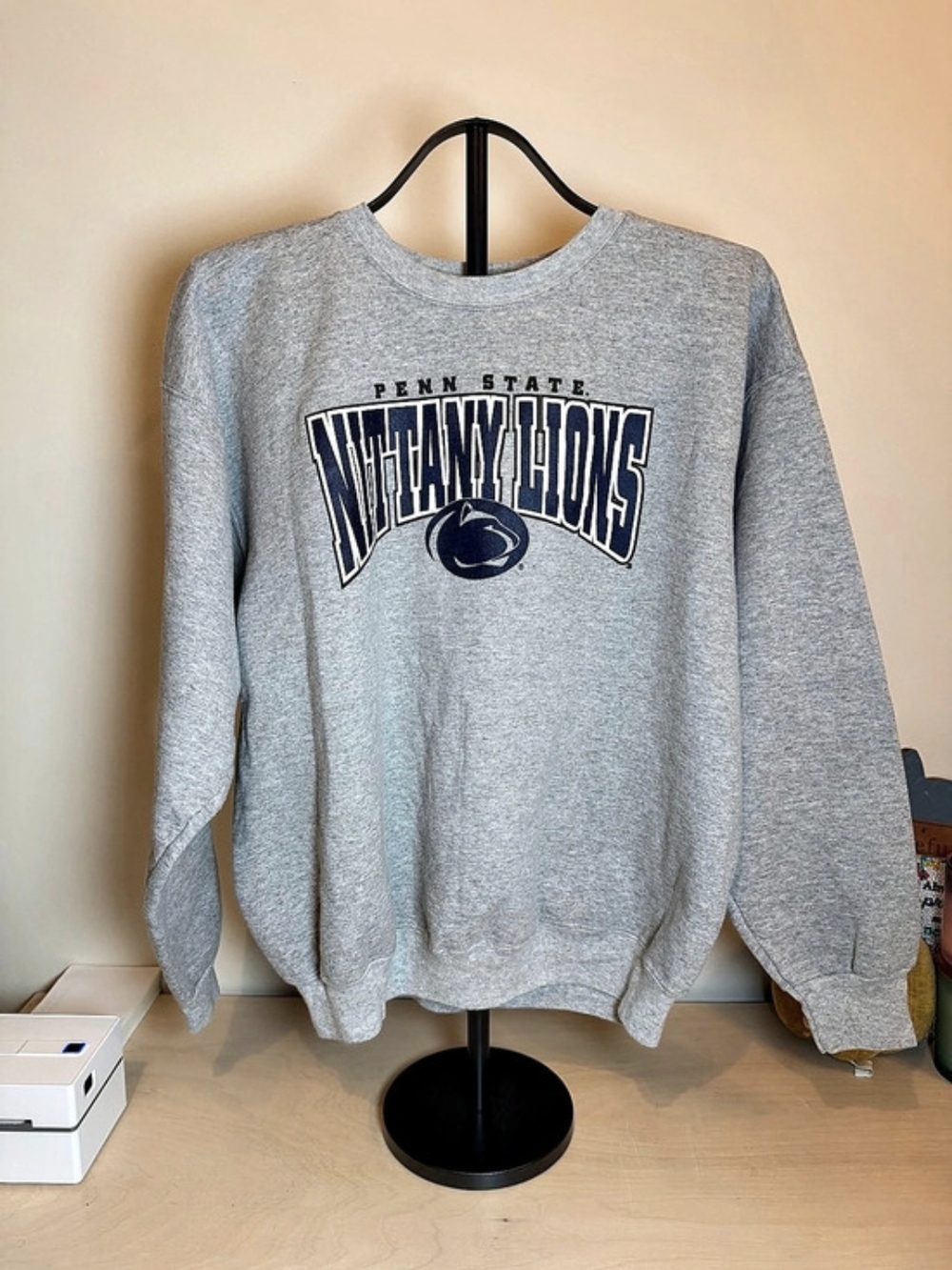Champion Penn State Nittany Lions Arch Logo Crewneck Sweatshirt Size Large.